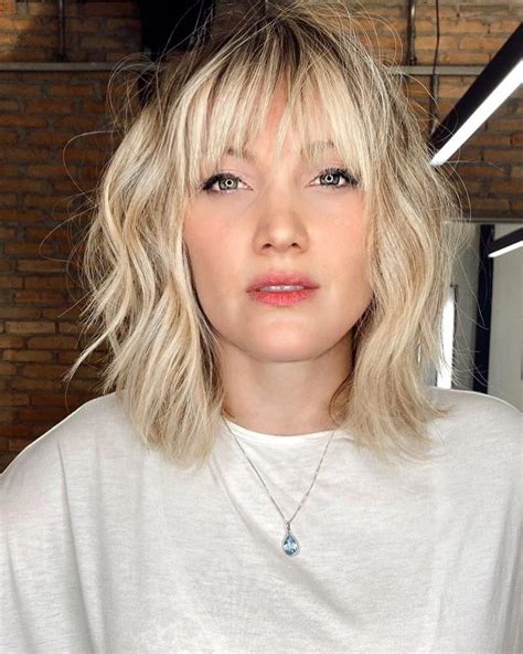 choppy messy hairstyles.